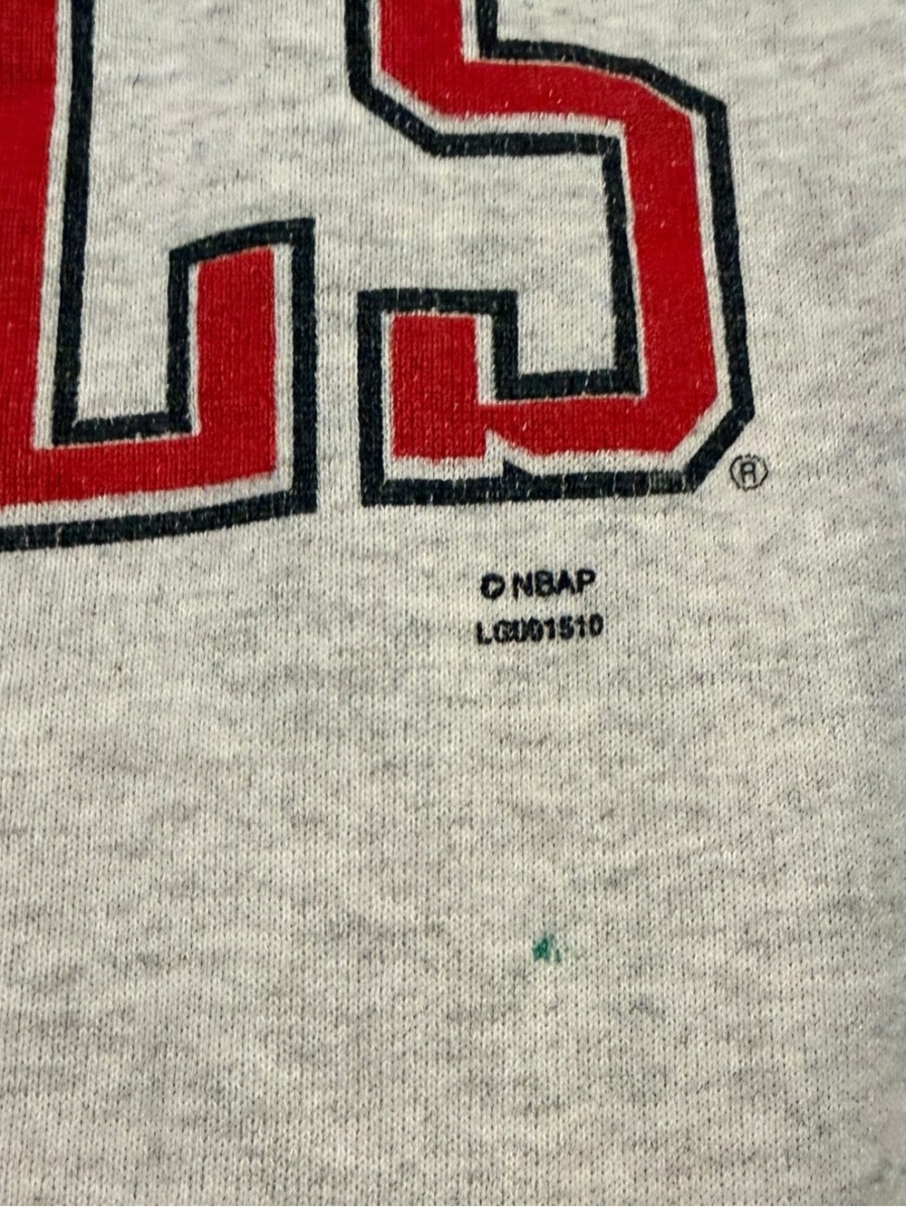 Vintage 90s Chicago Bulls Sweatshirt Well Worn Comfy Size Medium/Large - Picture 3 of 9